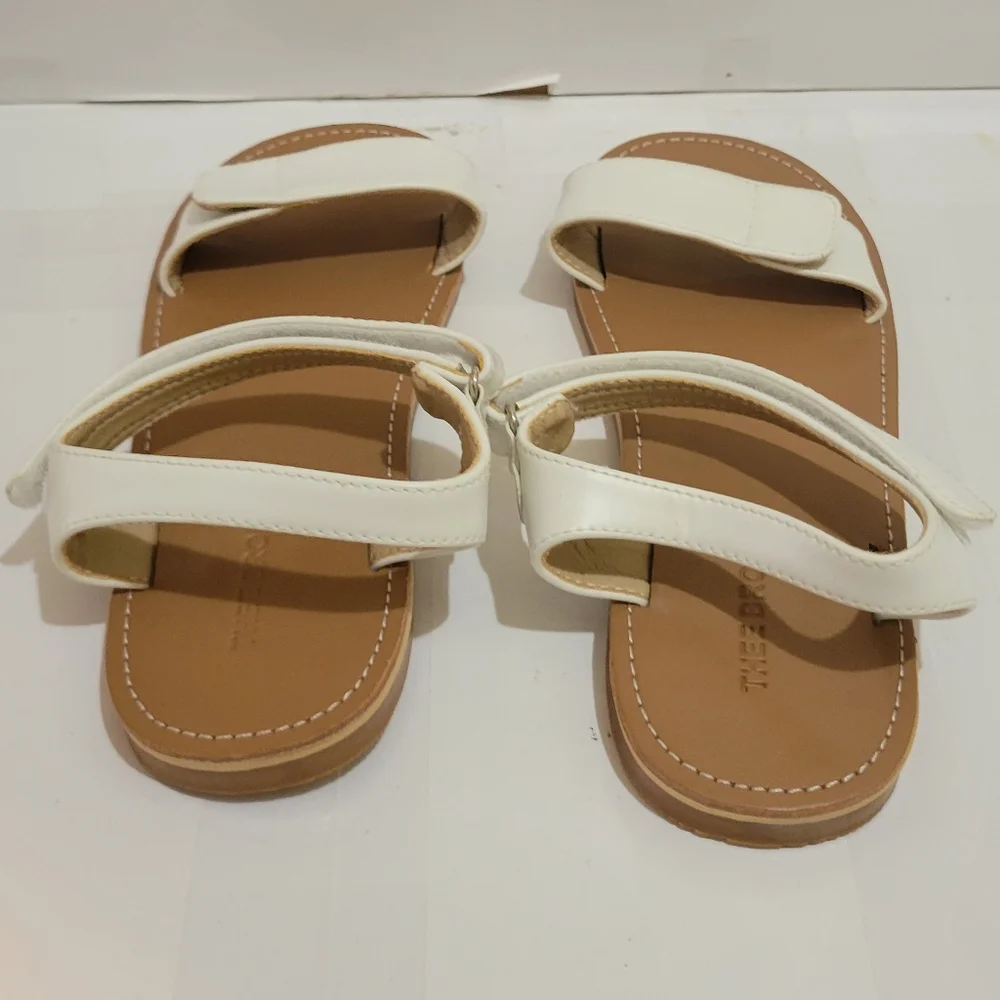 THEE BRON White Ankle Strap Flat Sandals‎ Little Girls Size 4